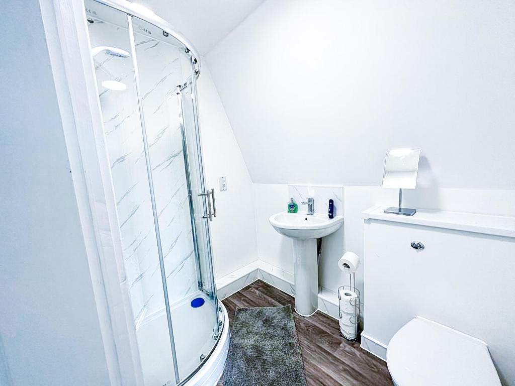Lovely Studio Apartment 메이드스톤 외부 사진